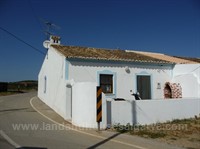 Two bedroom country house on good-size plot near Tavira Two bedroom country house on good-size plot near Tavira